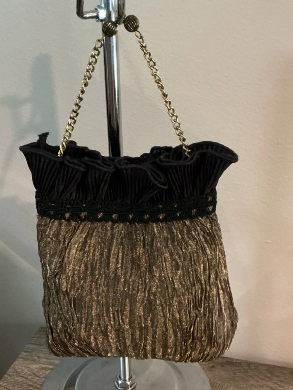 Lisa Violetto San Francisco Handcrafted Black Gold Pleated Pouch Bag Chain Strap